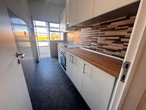 ApartamentoT2, Tebaida, Setubal