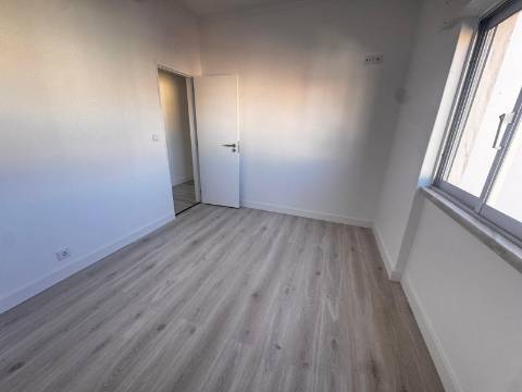 ApartamentoT2, Tebaida, Setubal