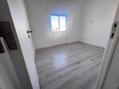 ApartamentoT2, Tebaida, Setubal