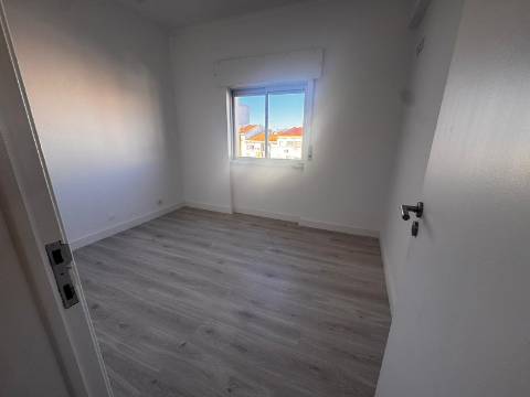 ApartamentoT2, Tebaida, Setubal