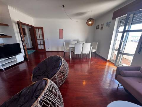 ApartamentoT3 com parqueamento, Nova Azeda , Setubal