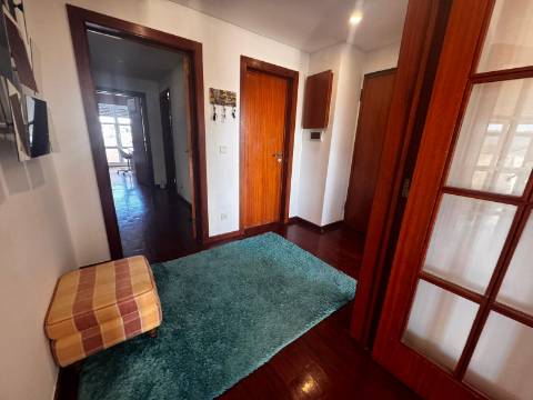 ApartamentoT3 com parqueamento, Nova Azeda , Setubal