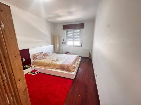 ApartamentoT3 com parqueamento, Nova Azeda , Setubal