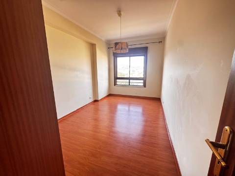 Apartamento T2, Arangues, Setubal