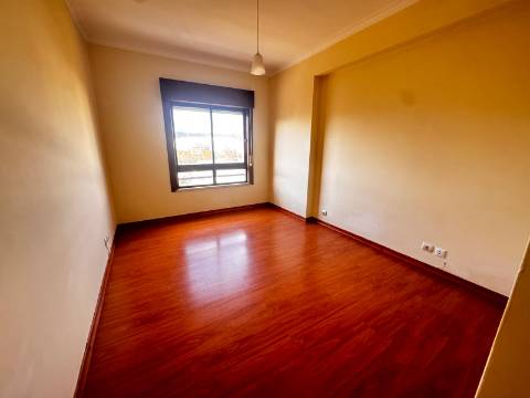 Apartamento T2, Arangues, Setubal
