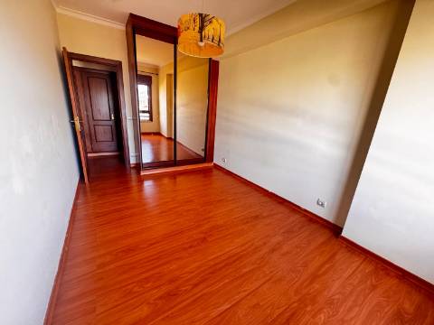 Apartamento T2, Arangues, Setubal