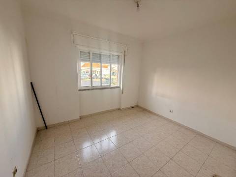 Apartamento T2,Viso, Setubal