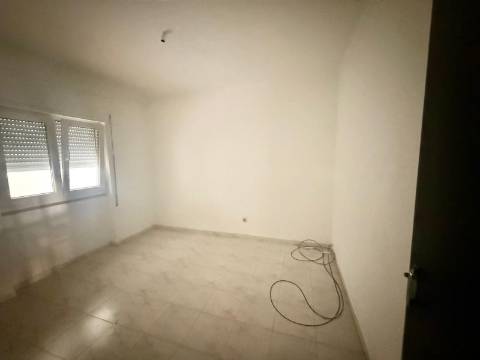 Apartamento T2,Viso, Setubal