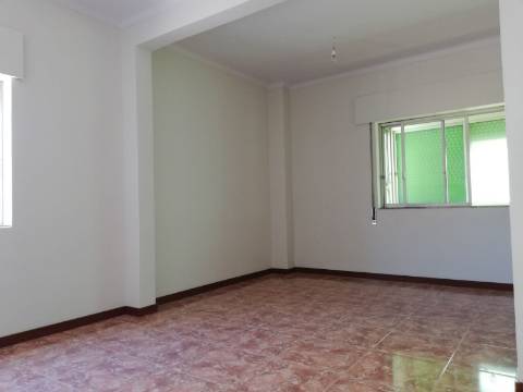 Apartamento T2, Dufa ;Setúbal
