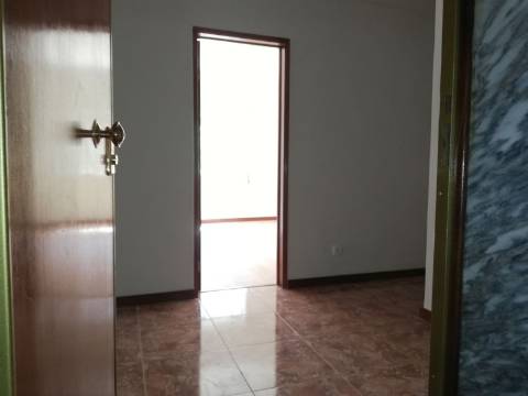 Apartamento T2, Dufa ;Setúbal
