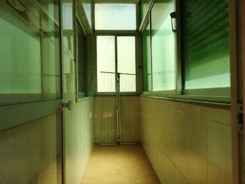 Apartamento T2, Dufa ;Setúbal
