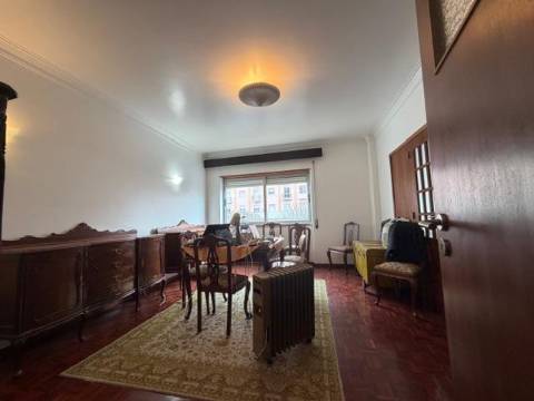 Apartamento T4, Aranguês, Setúbal