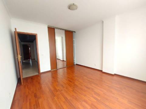 Apartamento T3, Bairro do Liceu, Setúbal