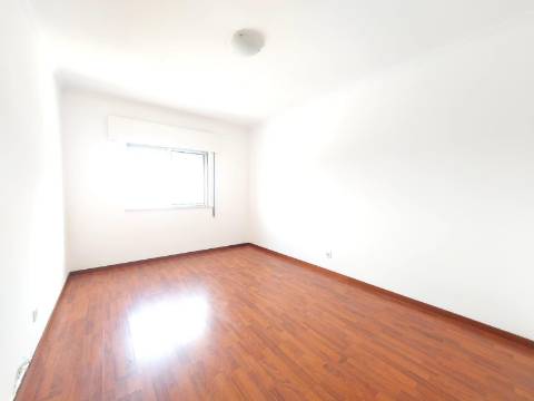 Apartamento T3, Bairro do Liceu, Setúbal