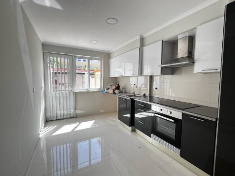 Moradia t1 ,Bairro Salgado, Setúbal