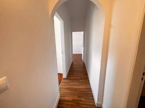 Apartamento T4, Bonfim, Setúbal
