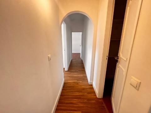 Apartamento T4, Bonfim, Setúbal