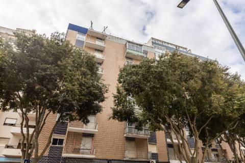 Apartamento T4, Bonfim, Setúbal