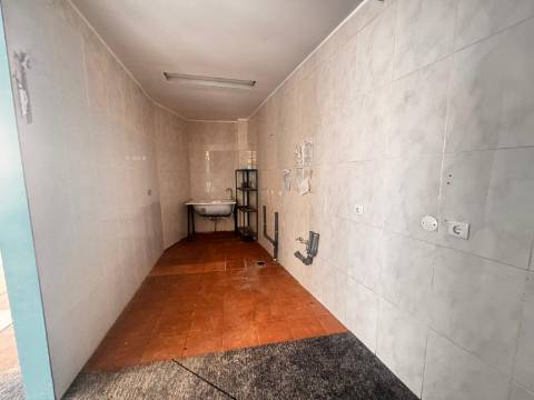 Loja, Bairro Dias ,Setubal