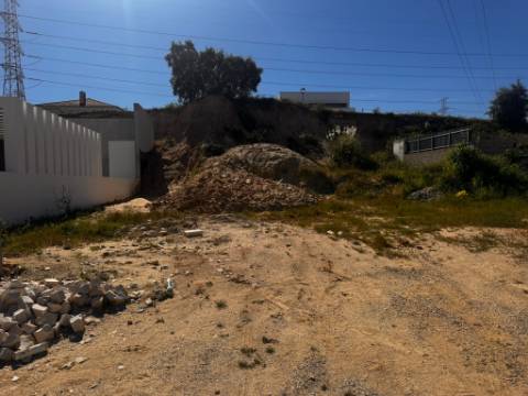 Lote ,Quinta da Serralheira ,Setubal