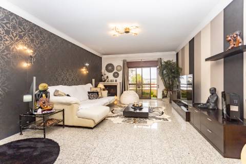 Apartamento T4 ,Bairro do Liceu , Setúbal