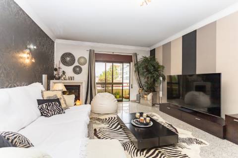 Apartamento T4 ,Bairro do Liceu , Setúbal