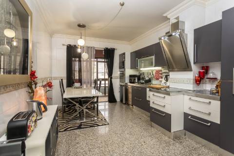 Apartamento T4 ,Bairro do Liceu , Setúbal