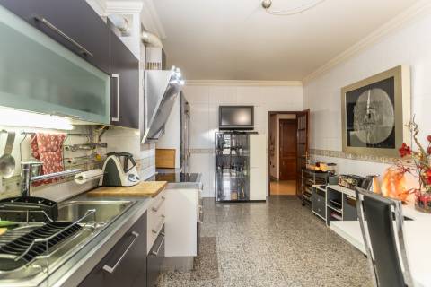 Apartamento T4 ,Bairro do Liceu , Setúbal