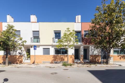 Moradia T3, Bairro Gouveia, Alhos Vedros