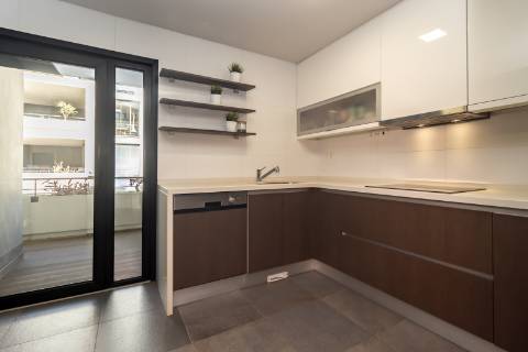 Apartamento T3, C/parqueamento ,Condominio Terrazzo, Setúbal.