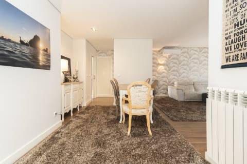 Apartamento T3, C/parqueamento ,Condominio Terrazzo, Setúbal.