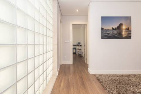 Apartamento T3, C/parqueamento ,Condominio Terrazzo, Setúbal.