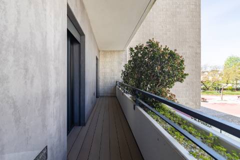 Apartamento T3, C/parqueamento ,Condominio Terrazzo, Setúbal.