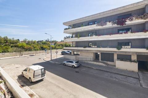 Apartamento T3, C/parqueamento ,Condominio Terrazzo, Setúbal.