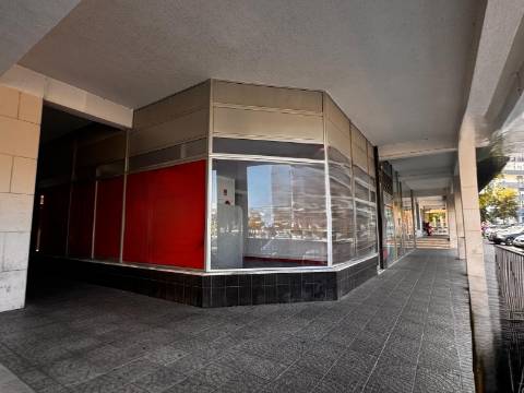 Loja ,Monte Belo ,Setubal