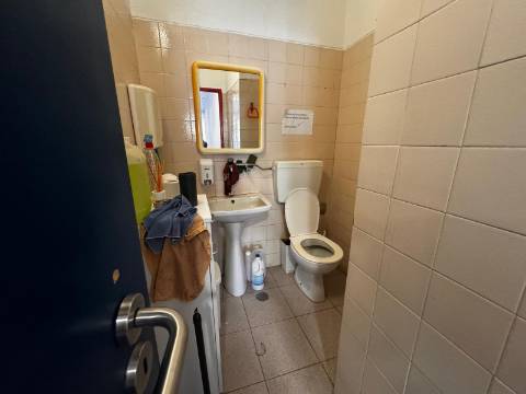 Loja ,Monte Belo ,Setubal