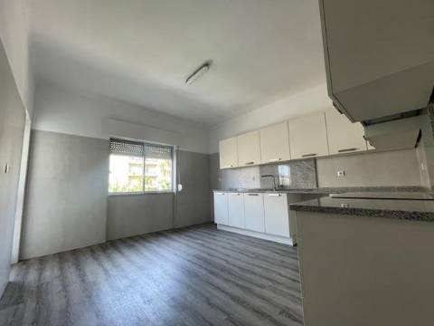 Apartamento T2, Bairro do Liceu, Setúbal