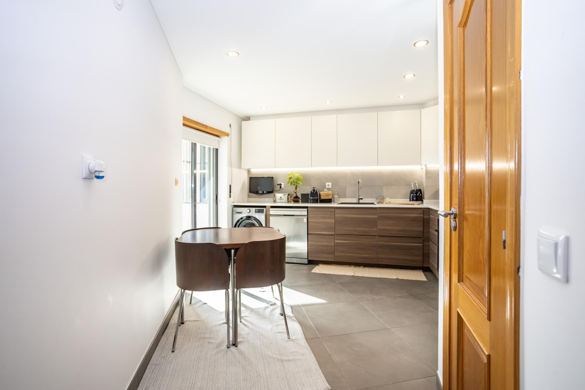 Apartamento T3 com garagem, Nova Azeda,Setúbal