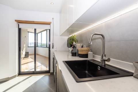 Apartamento T3 com garagem, Nova Azeda,Setúbal