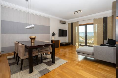 Apartamento T3 com garagem, Nova Azeda,Setúbal