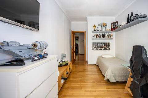 Apartamento T3 com garagem, Nova Azeda,Setúbal