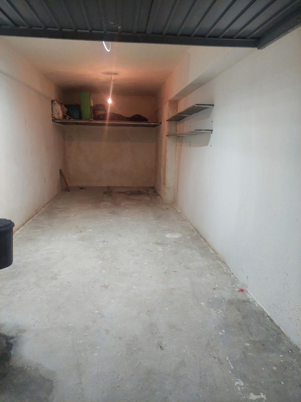 Garagem, Urbisado, Setúbal