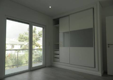 MORADIA T3 ISOLADA TÉRREA, EM CONSTRUÇÃO - FERNÃO FERRO