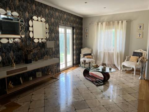 Fantástica moradia T4+1 na Herdade da Aroeira