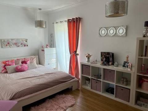 Fantástica moradia T4+1 na Herdade da Aroeira