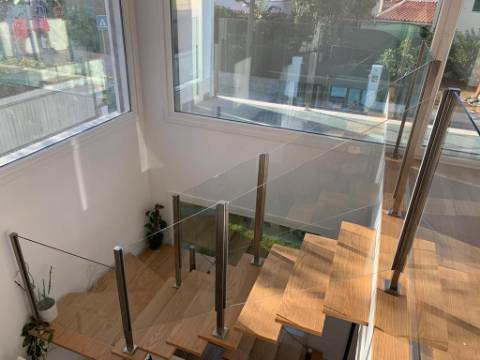 MORADIA ISOLADA T4 COM PISCINA - AROEIRA