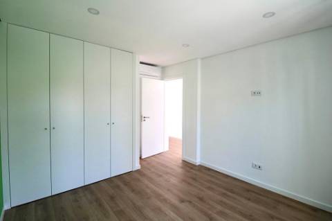 MORADIA ISOLADA T4 COM PISCINA - AROEIRA