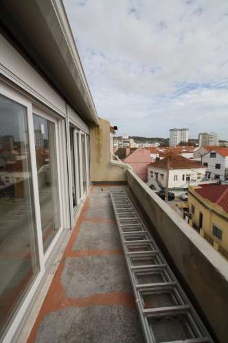 Prédio na Costa de Caparica