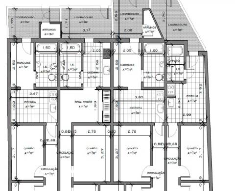 Prédio na Costa de Caparica