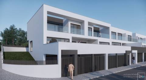 Moradia Geminada T4 Caparica Pera